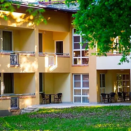 Park Sosto Hotel Mestecǎneşti